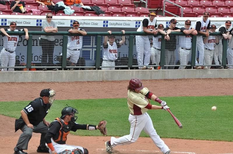 2015-05-18_005536000_BB407_iOS_Original Cole Tomlinson